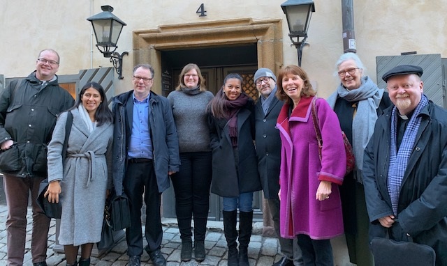 KPNs nämnd samlad utanför Johannes Paulus II:s Pastoralcentrum i Gamla stan våren 2019. Med på bilden är även Generalvikarien, p Pascal René Lung OP.