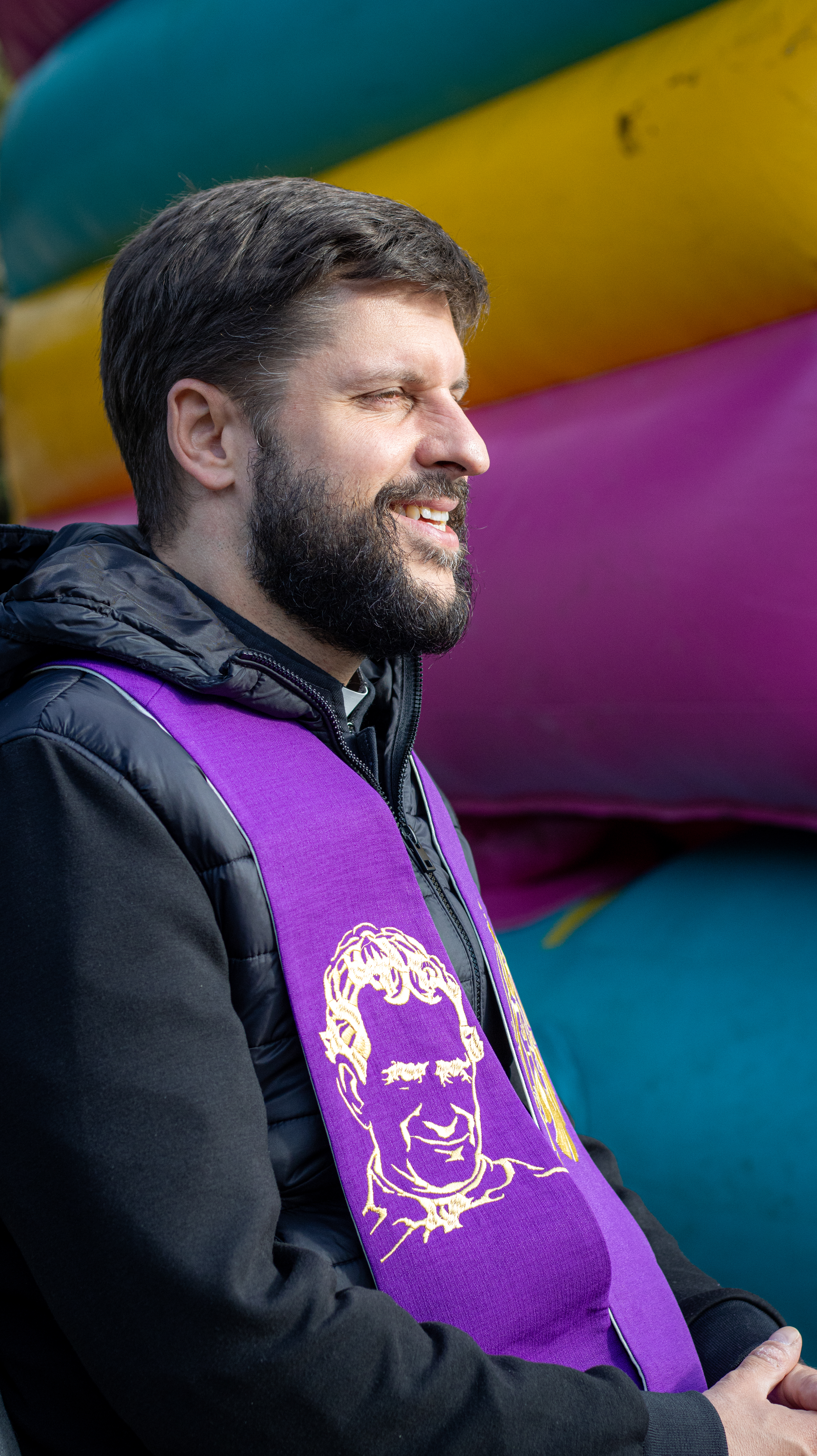 Fader Krystian Zacheja SDB erbjöd bikt.