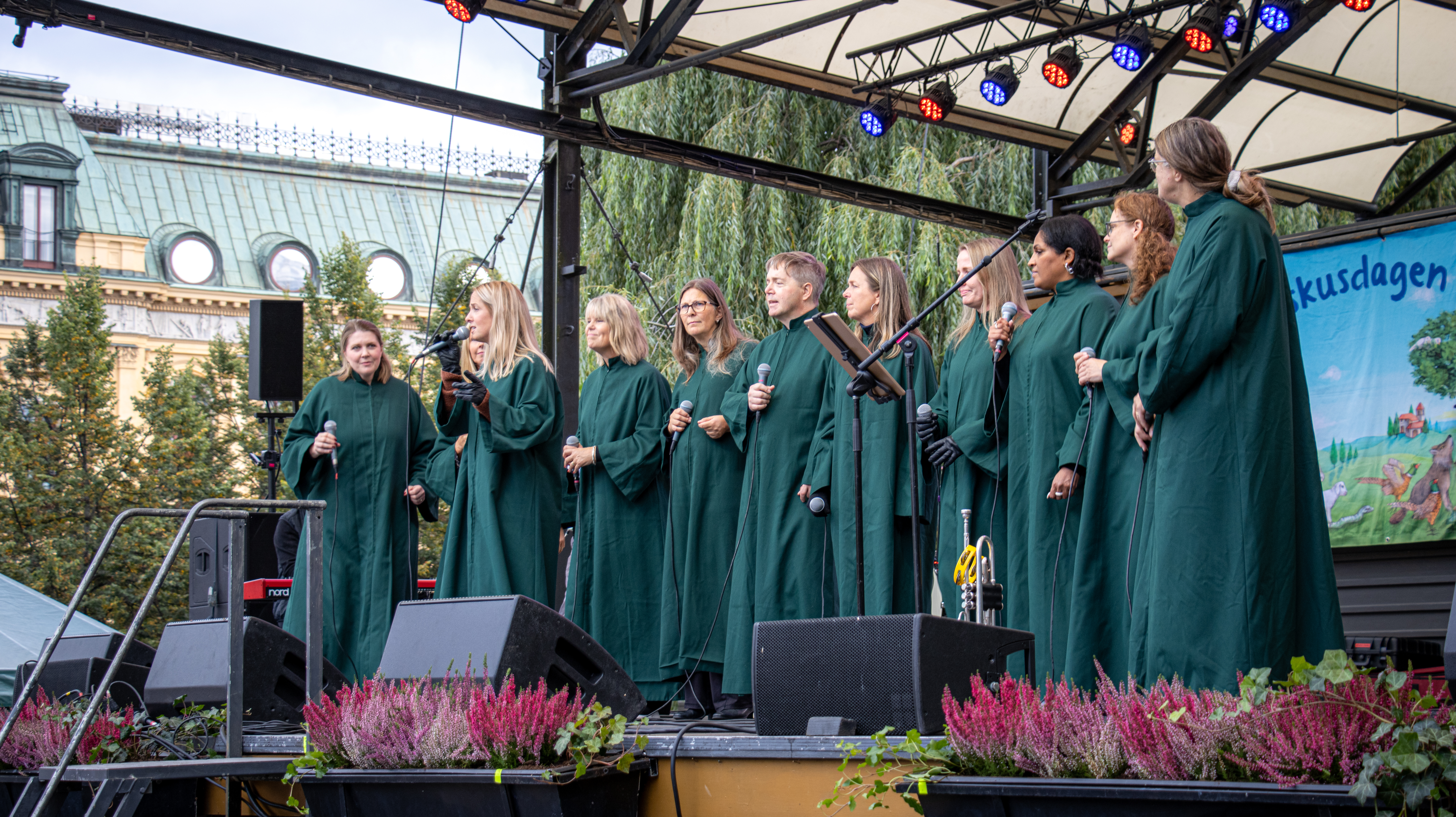 Credo Gospel underhöll från stora scenen.